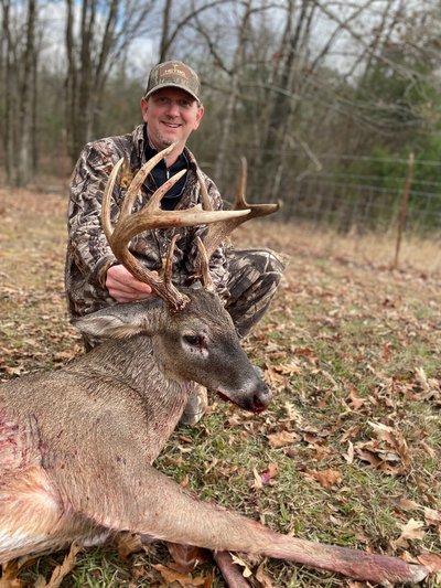 Dugger with buck