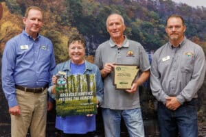 Arkansas Hunters Feeding the Hungry accepting their Group/Corporate Award.